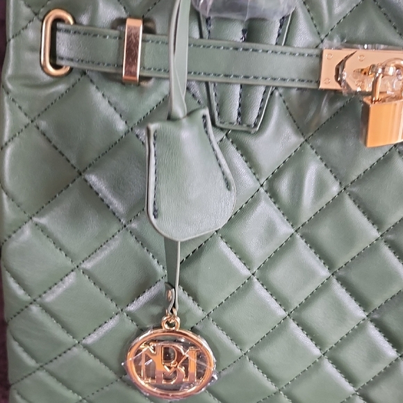 Badgley Mischka Quilted Green Tote with Gold Hardware - Picture 4 of 4